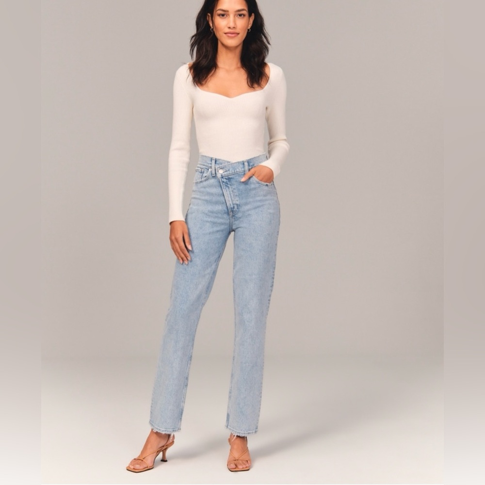 Abercrombie criss cross waistband jeans